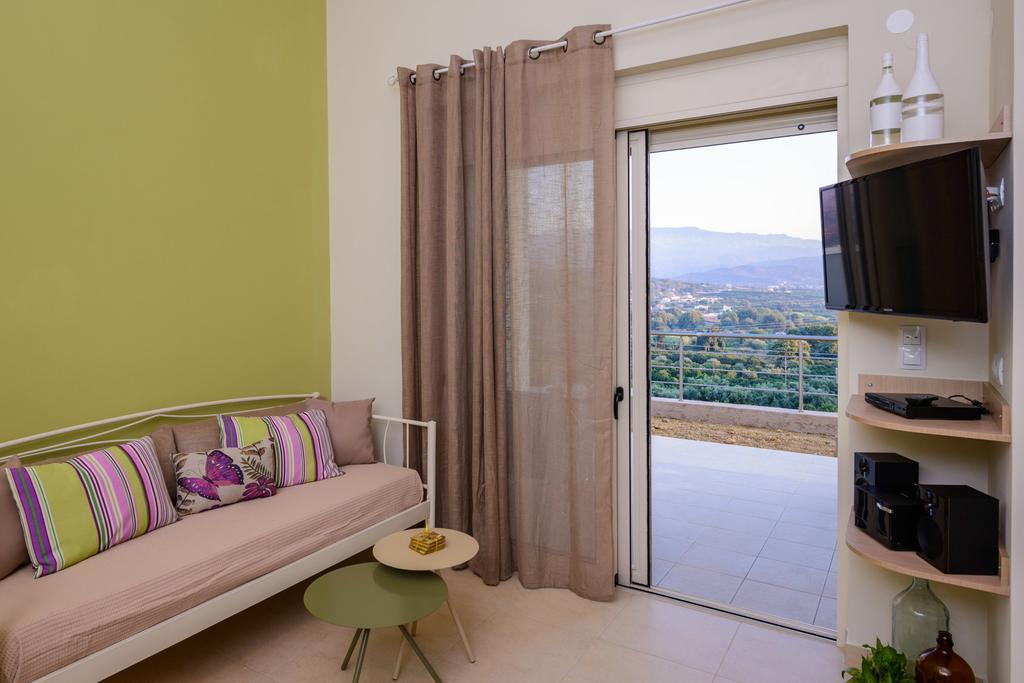 Aksos Suites Accessible Accommodation Agia  Kamer foto