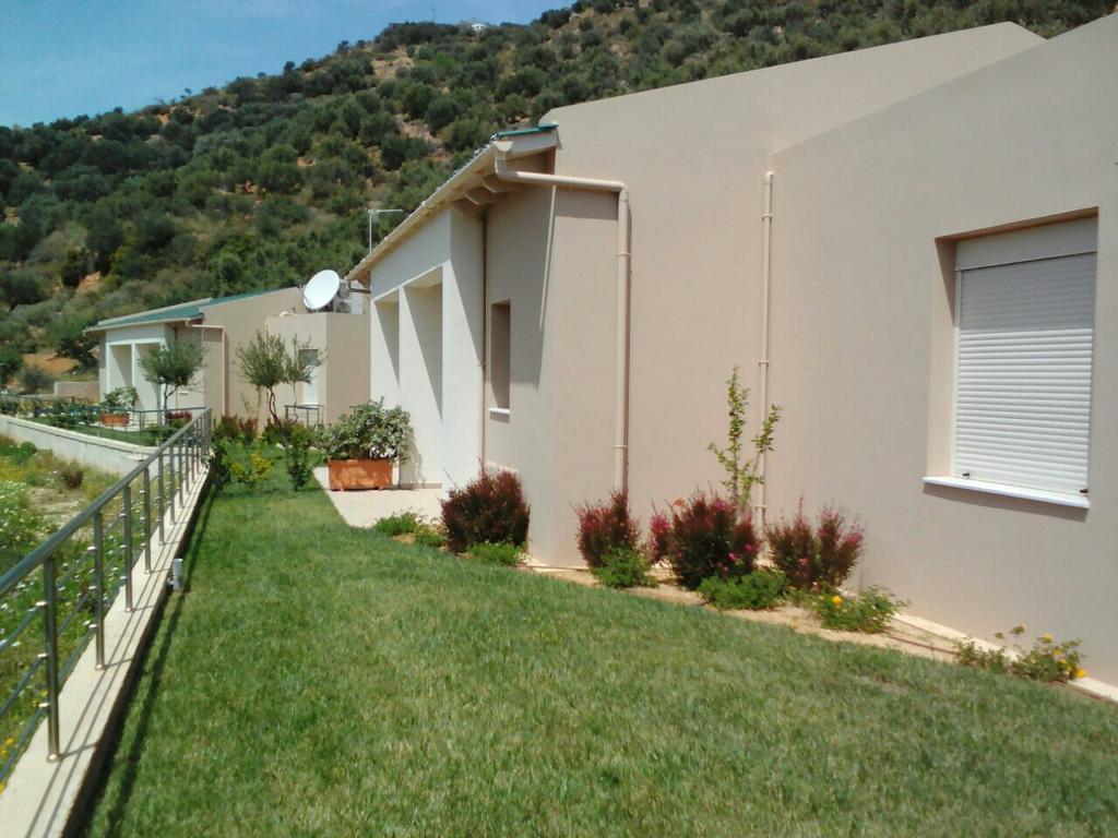 Aksos Suites Accessible Accommodation Agia  Buitenkant foto